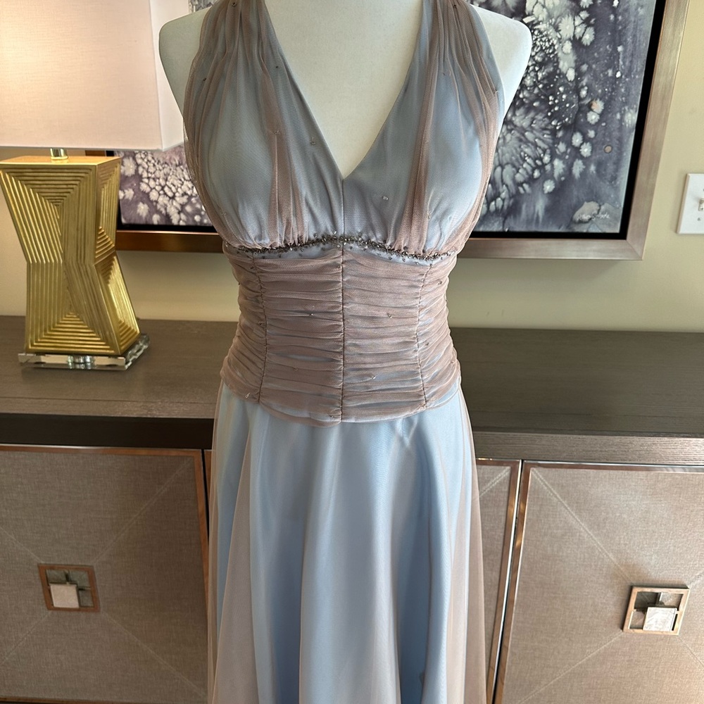 JS Boutique Halter Sequined Cocktail Dress Size 8 - Picture 2 of 14